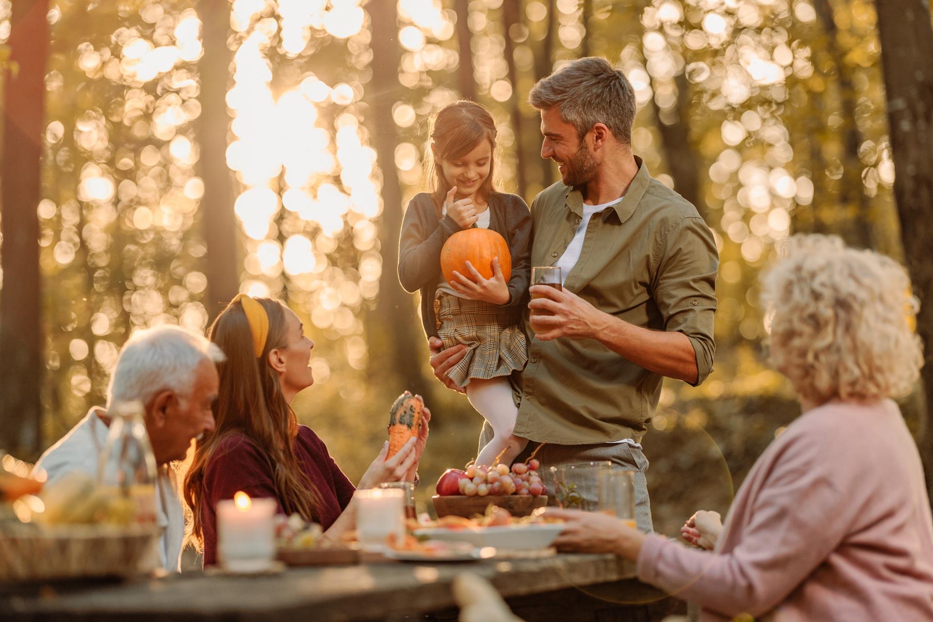 Tips for Planning the Ultimate Fall Outdoor Party